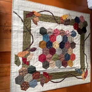 Handmade Patchwork Hexagon Quilt in Multicolor and Cream - Unbranded
